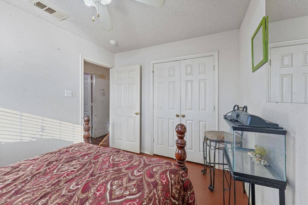 2634 Gooch Street, Dallas, TX 75241 2634 Gooch Street, Dallas, TX 75241