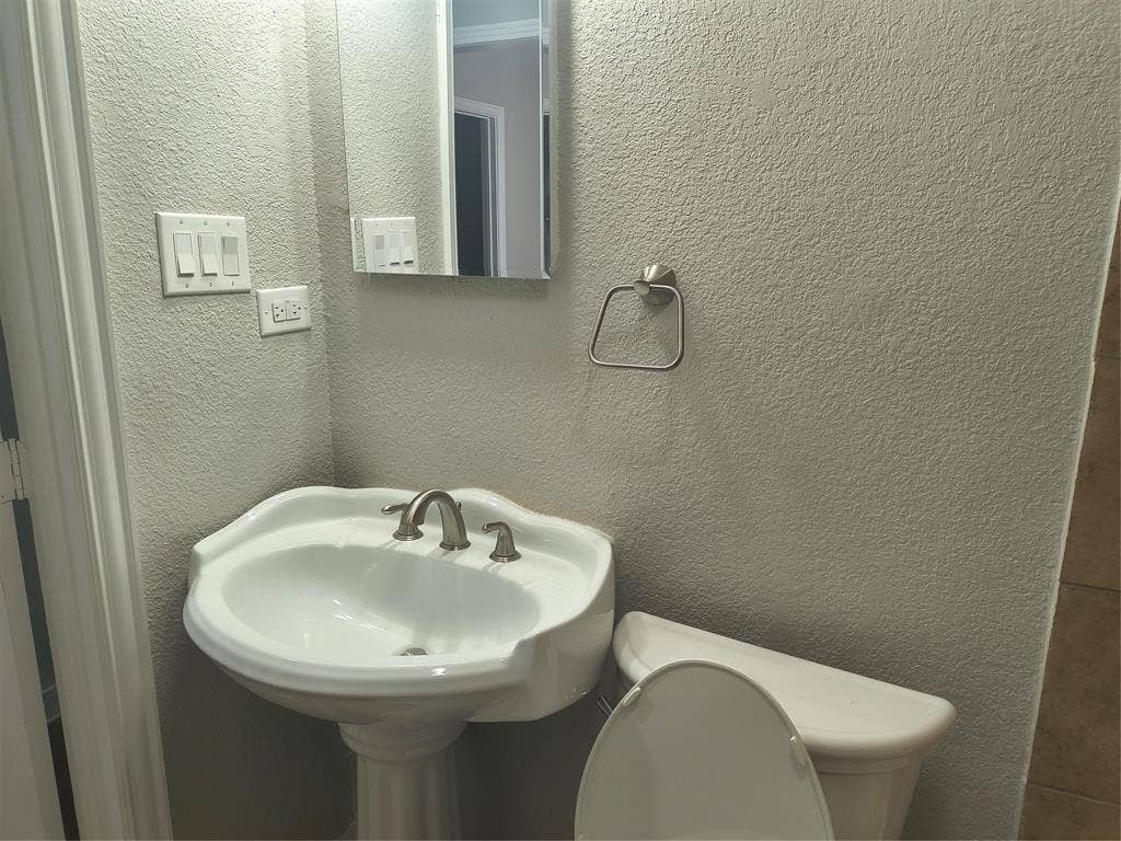 5508 Fletcher Avenue, Fort Worth, TX 76107
