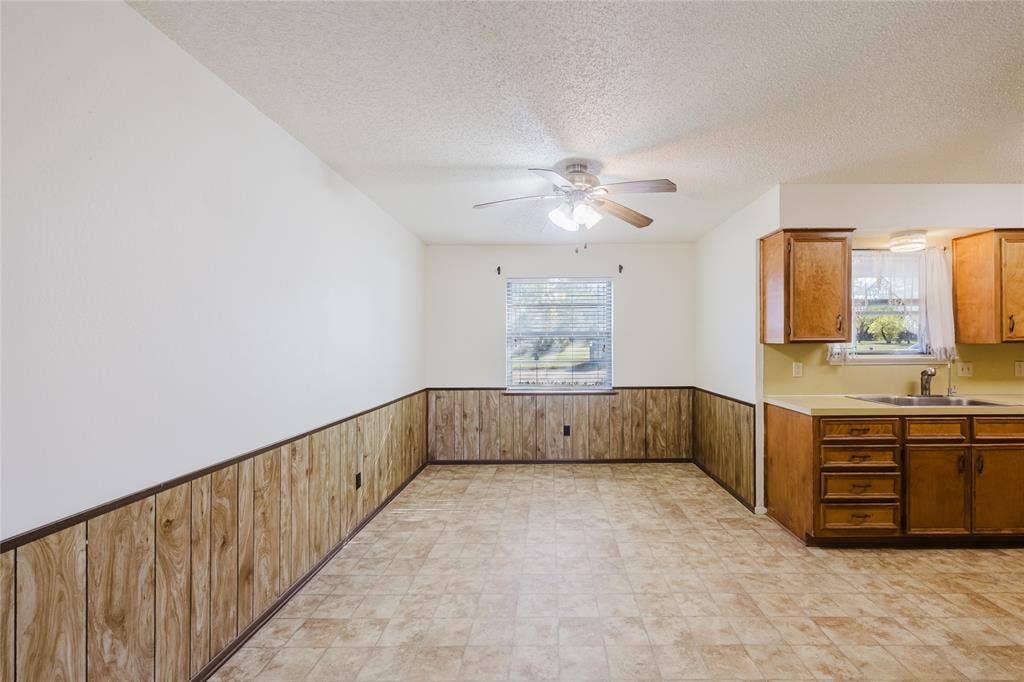 409 Crestwood Drive, Eastland, TX 76448