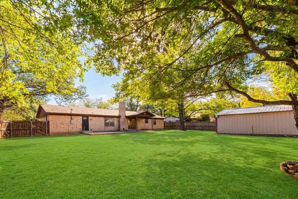 409 Crestwood Drive, Eastland, TX 76448