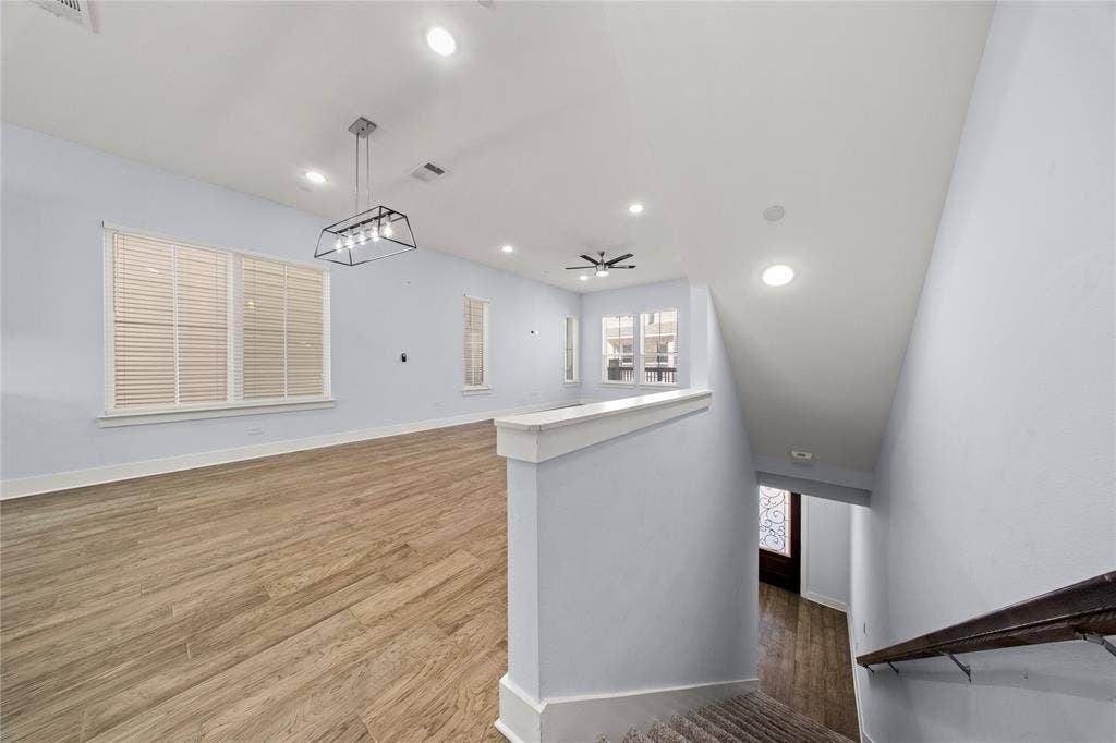 220 Lanyard Drive, Lewisville, TX 75057 220 Lanyard Drive, Lewisville, TX 75057