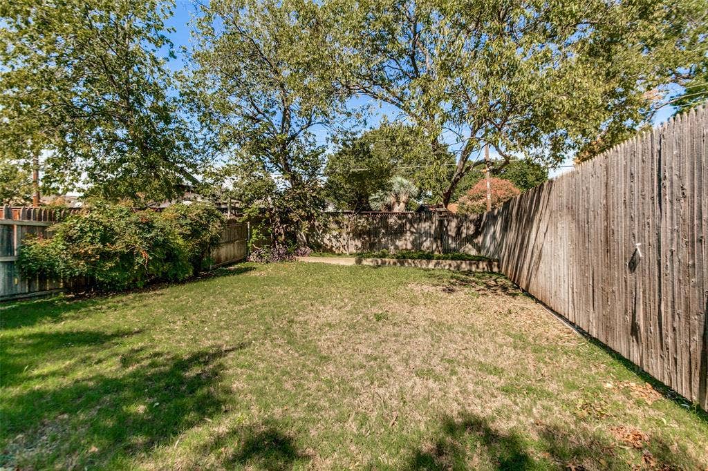 12515 Cedar Bend Drive, Dallas, TX 75244 Backyard space