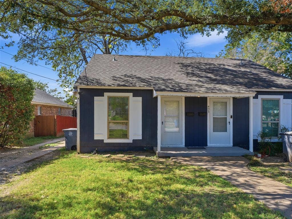 425 Marshalldell Avenue, Dallas, TX 75211