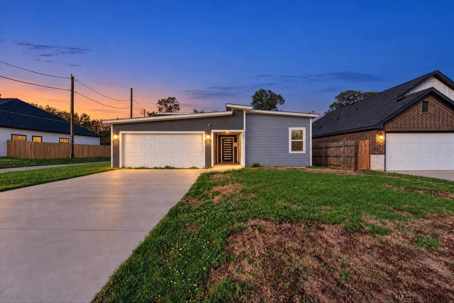 Property photo for 701 Atlanta Street, Fort Worth, TX