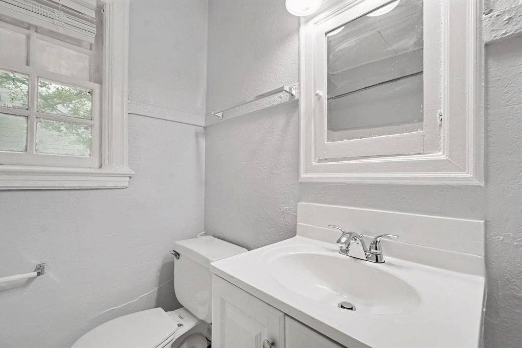 4026 Holland Avenue, #7, Dallas, TX 75219 4026 Holland Avenue, #7, Dallas, TX 75219
