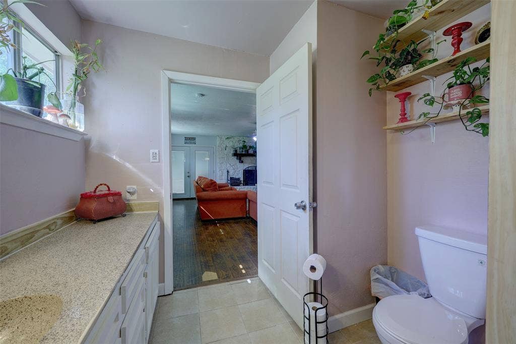 901 Elizabeth Boulevard, Granbury, TX 76048 901 Elizabeth Boulevard, Granbury, TX 76048