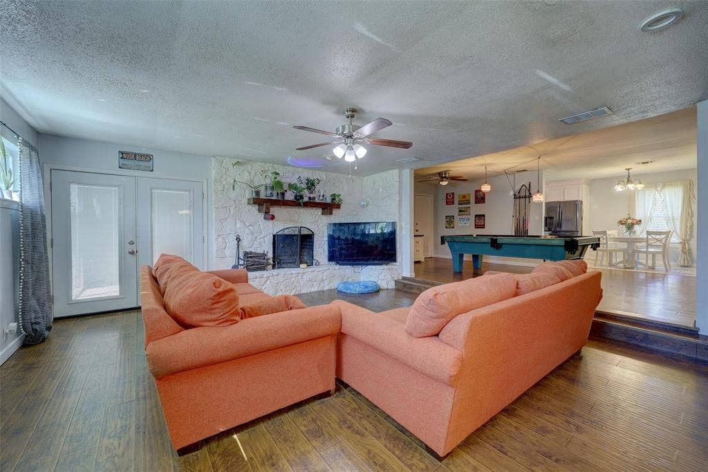 901 Elizabeth Boulevard, Granbury, TX 76048 Imagine hosting family and friends for special occasions