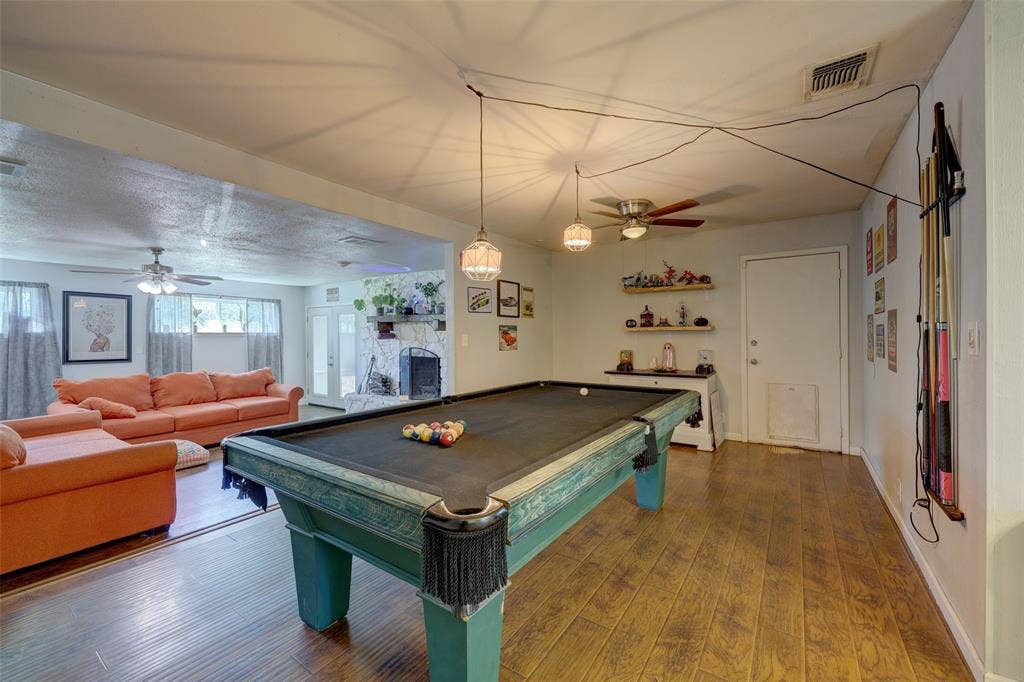 901 Elizabeth Boulevard, Granbury, TX 76048 Dining room doubles as entertainment space
