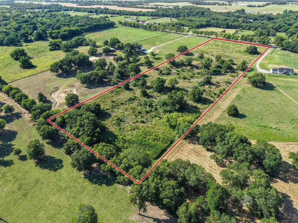 4 Smith Oak Road, Sherman, TX 75090