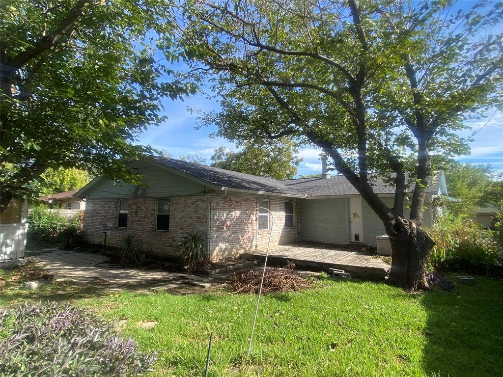 2721 Ridgewood Street, Irving, TX 75062