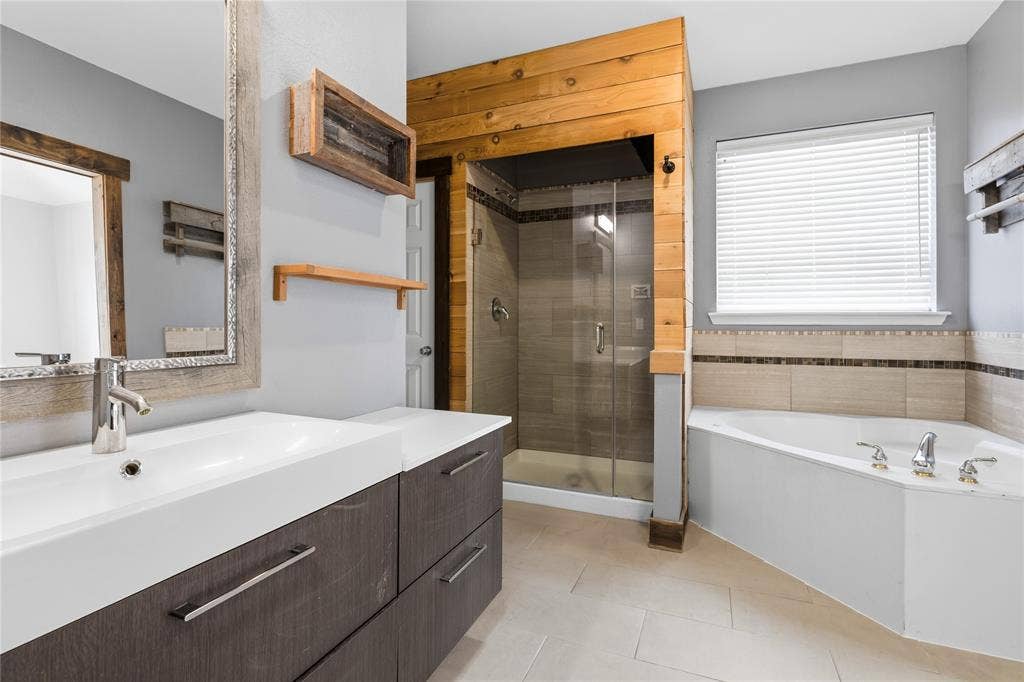 5914 Ambassador Lane, Rowlett, TX 75089