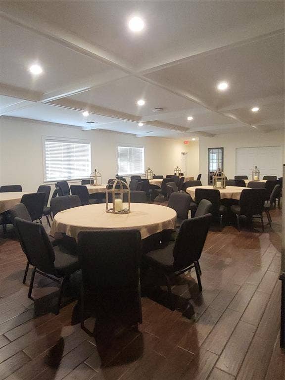 356 Warriner Street, Blanchard, LA 71107 960 square feet of Reception Area for meetings, meals or gathering.