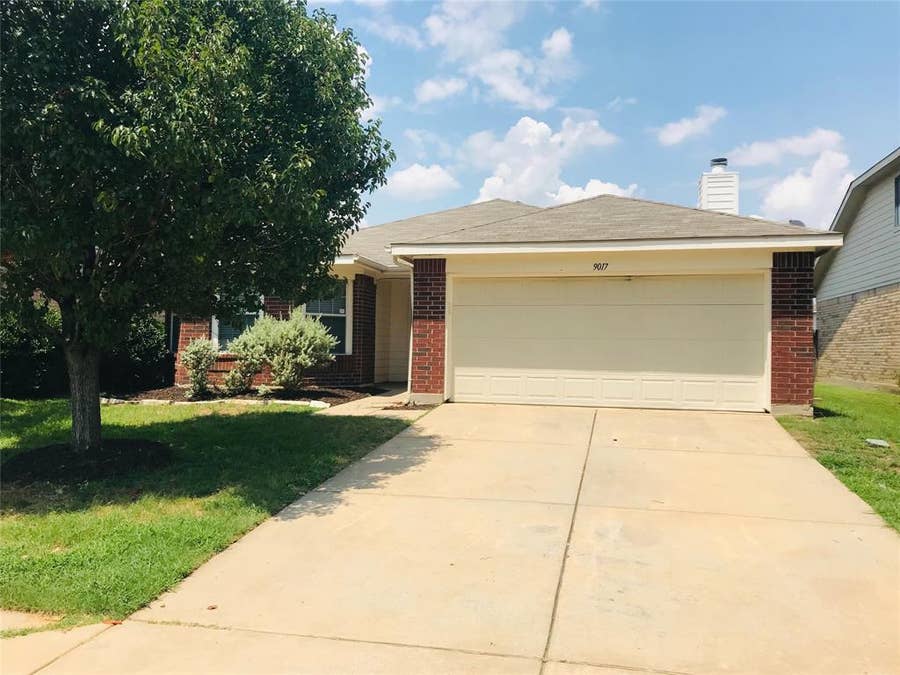 Property photo for 9017 Wagon Trail, Cross Roads, TX