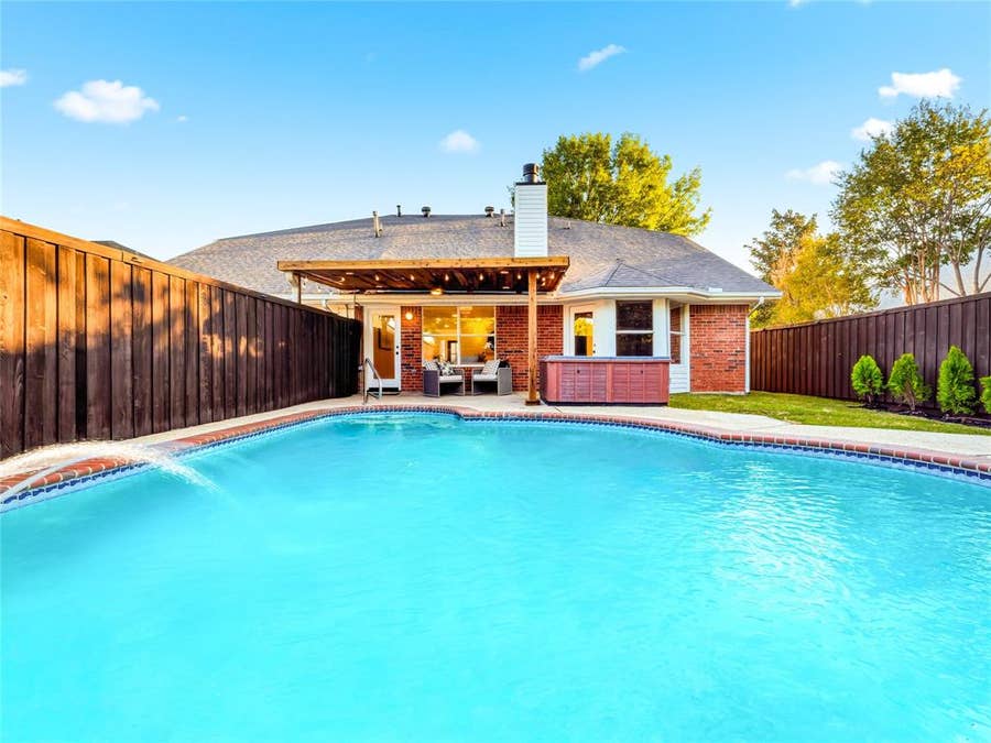 Property photo for 723 Hollow Ridge Drive, Allen, TX