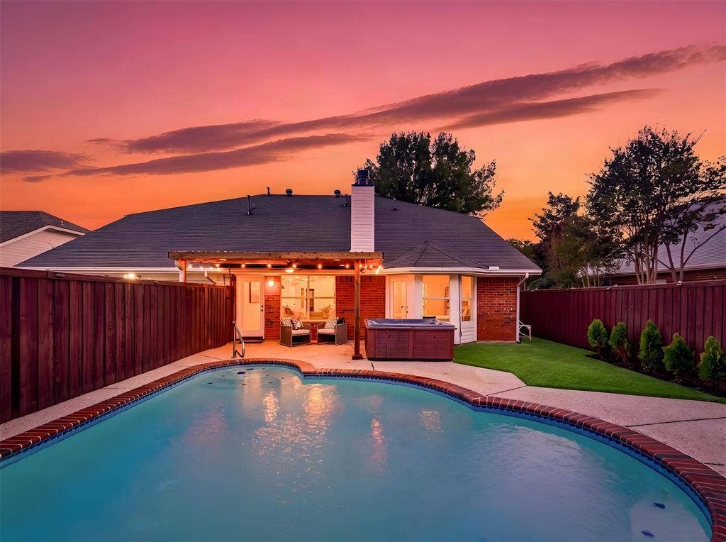 723 Hollow Ridge Drive, Allen, TX 75002