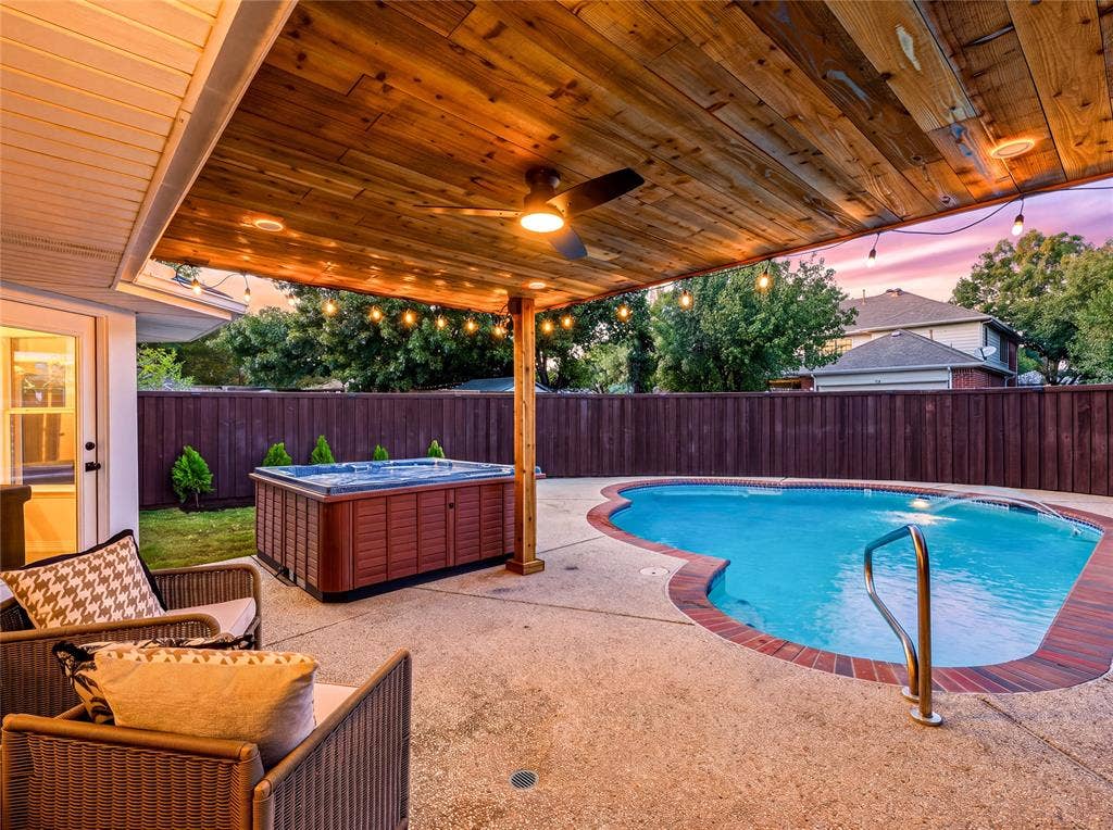 723 Hollow Ridge Drive, Allen, TX 75002