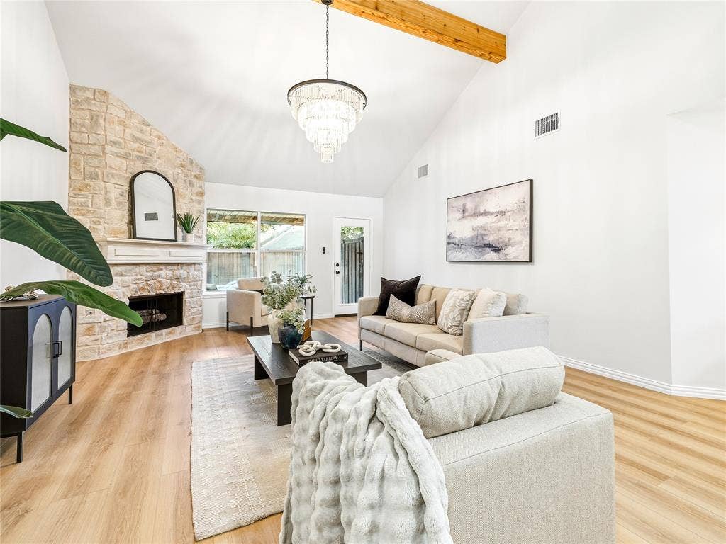 723 Hollow Ridge Drive, Allen, TX 75002
