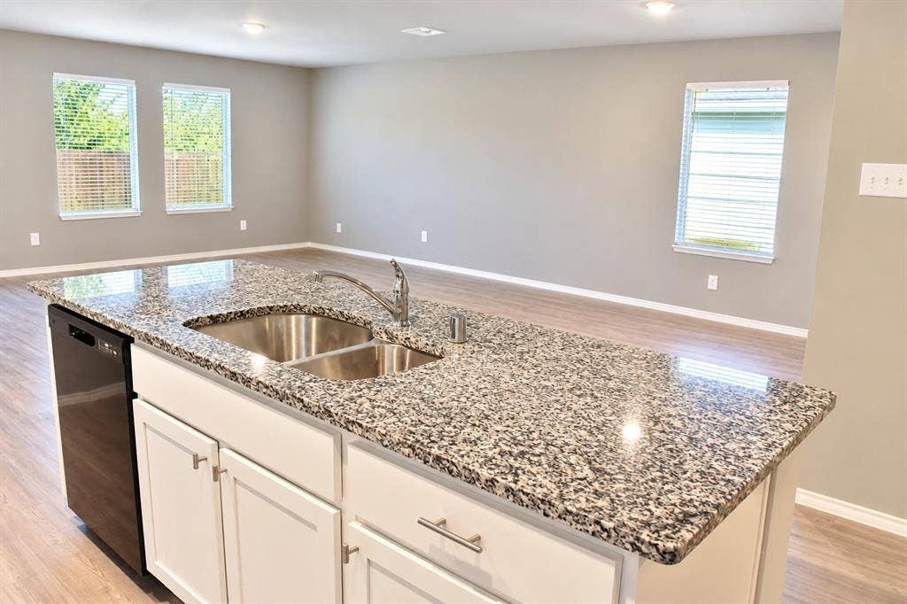 1917 Ashland Street, McKinney, TX 75071 1917 Ashland Street, McKinney, TX 75071