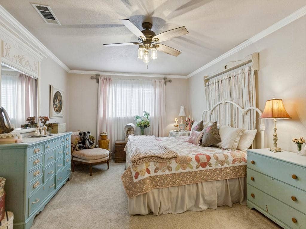 2712 Mollimar Drive, Plano, TX 75075 2712 Mollimar Drive, Plano, TX 75075