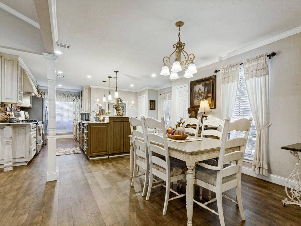 2712 Mollimar Drive, Plano, TX 75075 2712 Mollimar Drive, Plano, TX 75075