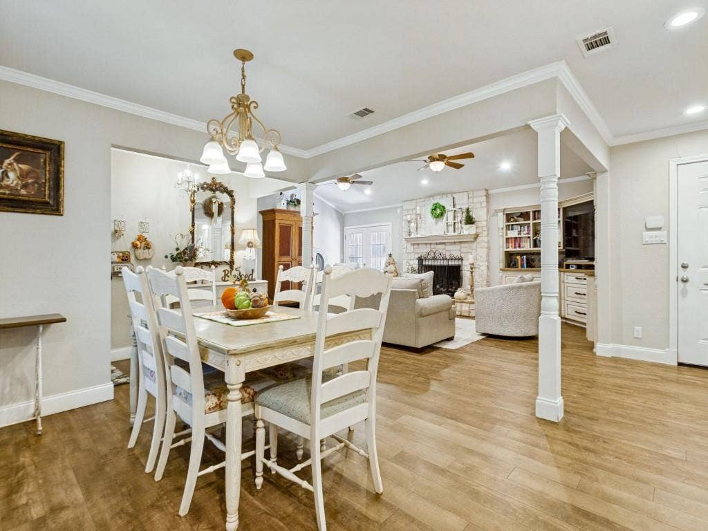 2712 Mollimar Drive, Plano, TX 75075 2712 Mollimar Drive, Plano, TX 75075