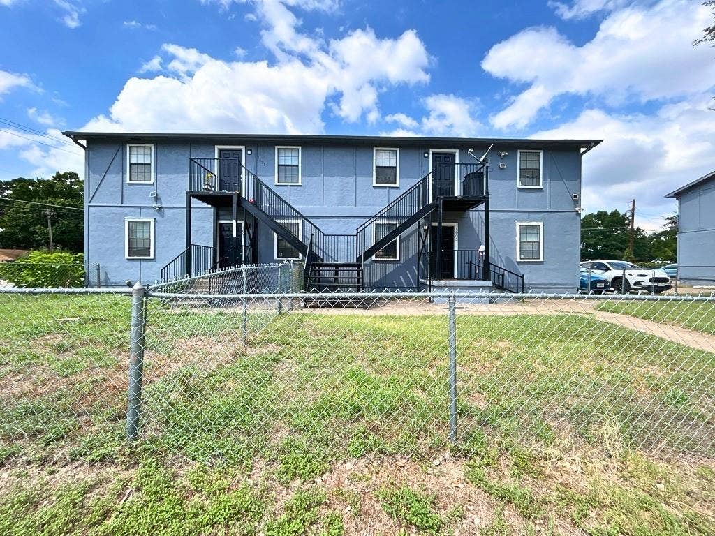 1601 Voirin Road, Irving, TX 75061 1601 Voirin Road, Irving, TX 75061