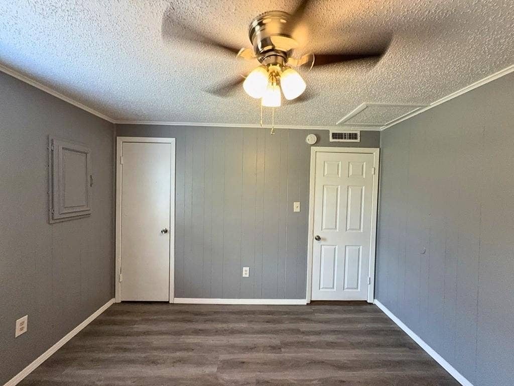 1601 Voirin Road, Irving, TX 75061 1601 Voirin Road, Irving, TX 75061