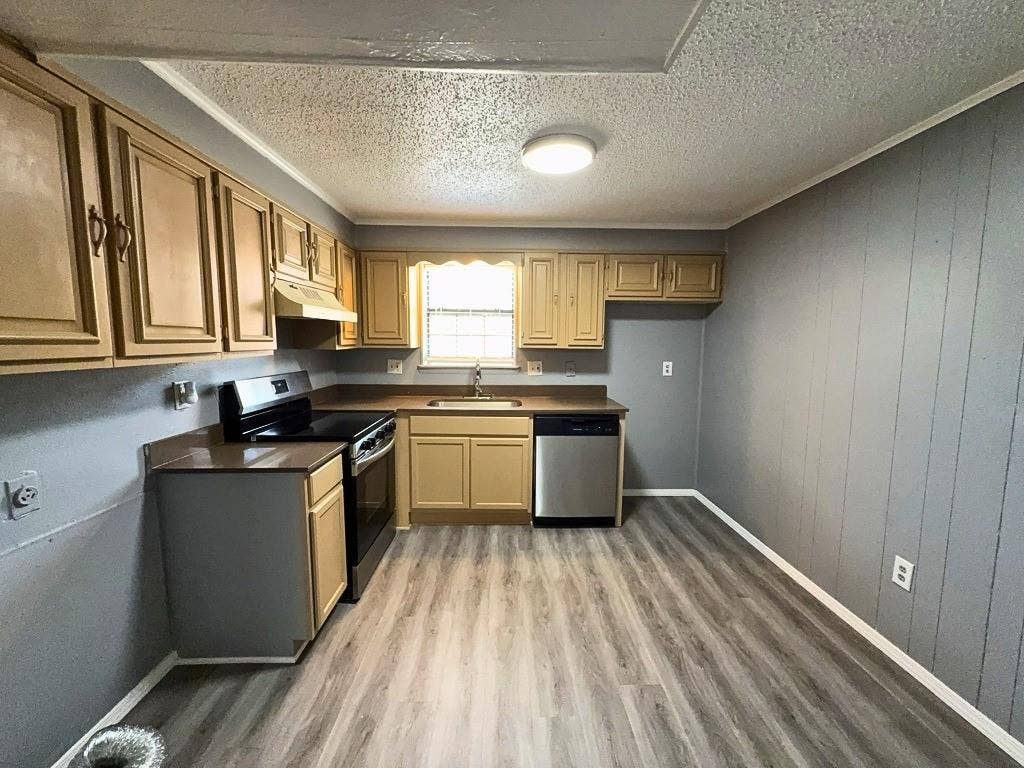 1601 Voirin Road, Irving, TX 75061 1601 Voirin Road, Irving, TX 75061
