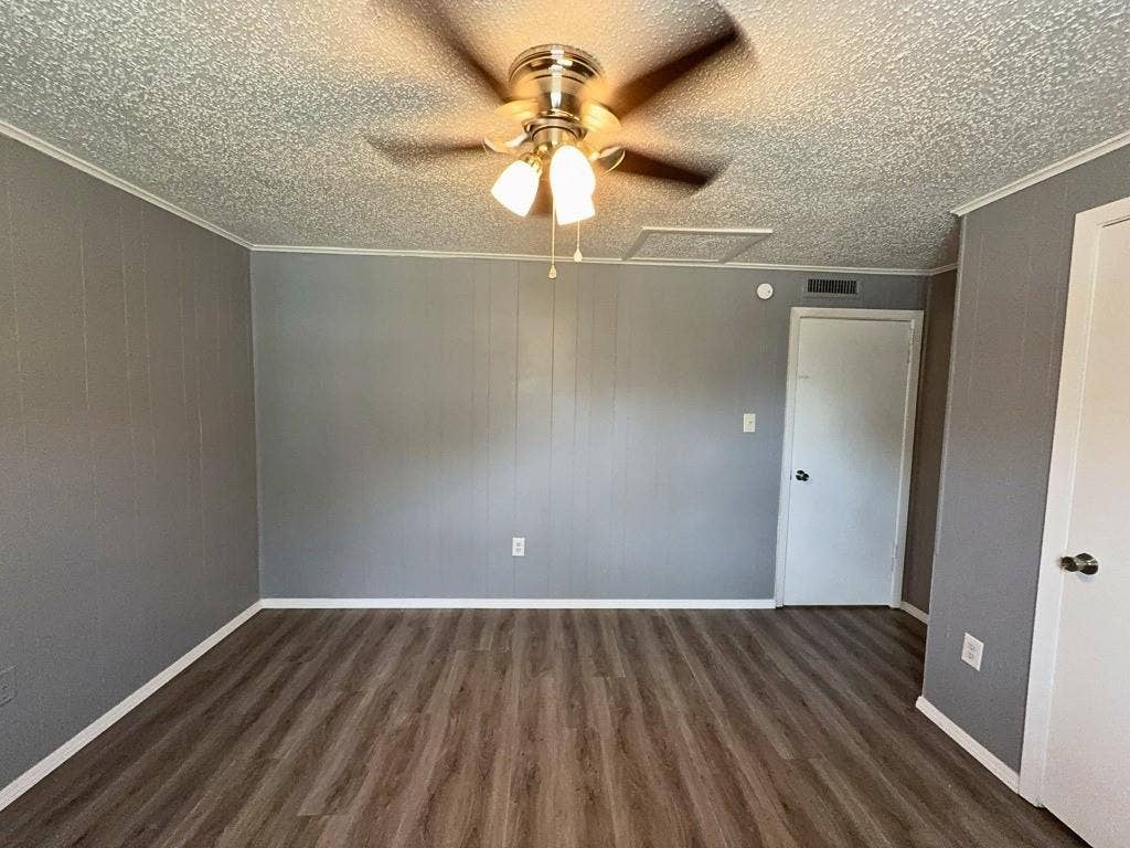 1601 Voirin Road, Irving, TX 75061 1601 Voirin Road, Irving, TX 75061