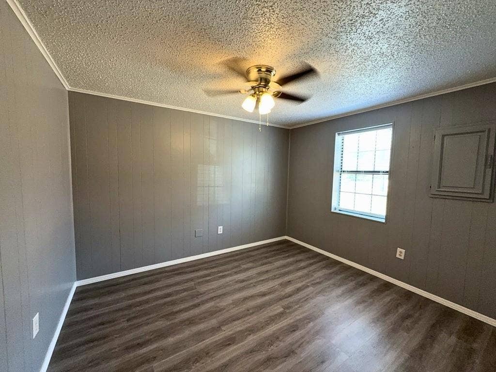 1601 Voirin Road, Irving, TX 75061 1601 Voirin Road, Irving, TX 75061