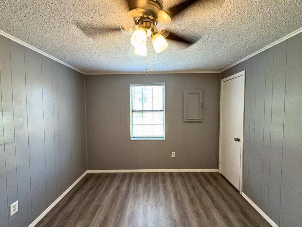 1601 Voirin Road, Irving, TX 75061 1601 Voirin Road, Irving, TX 75061
