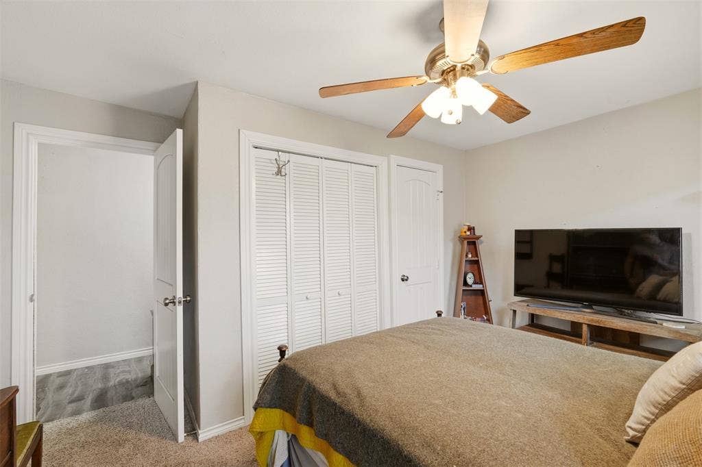2551 Grafton Avenue, Dallas, TX 75211