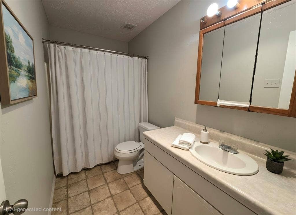 99 W Mountain Creek Drive, Grand Prairie, TX 75052