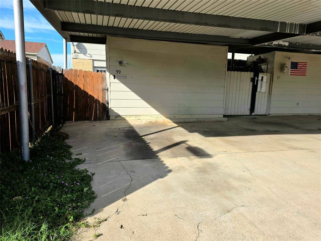 99 W Mountain Creek Drive, Grand Prairie, TX 75052