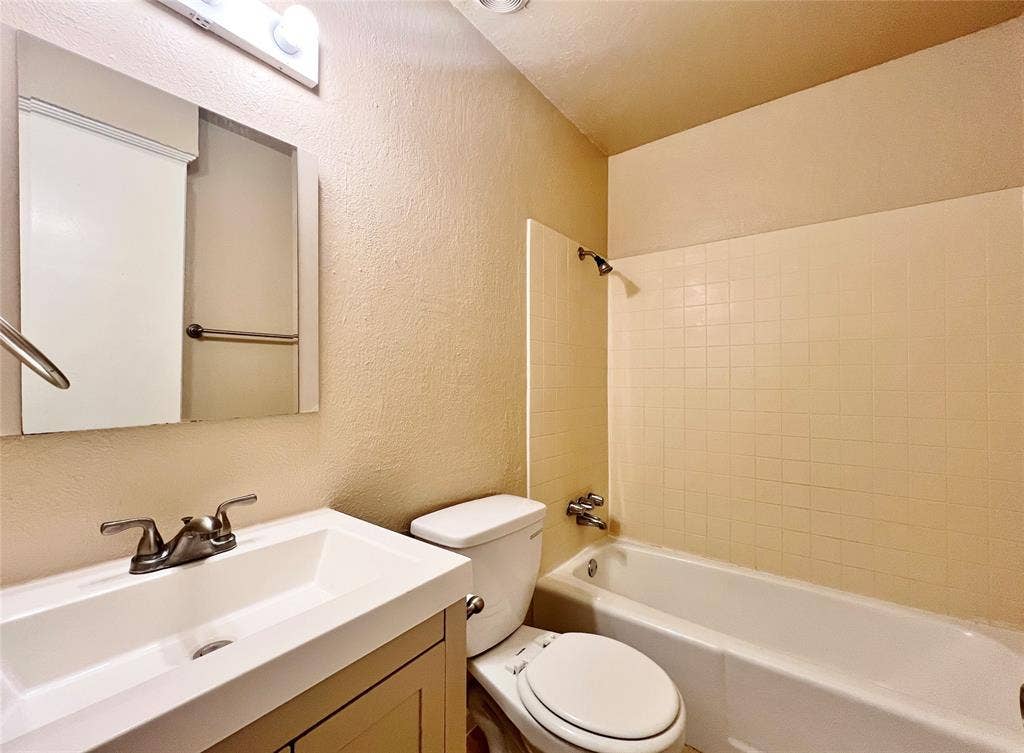 219 Rockaway Drive, Duncanville, TX 75116 219 Rockaway Drive, Duncanville, TX 75116