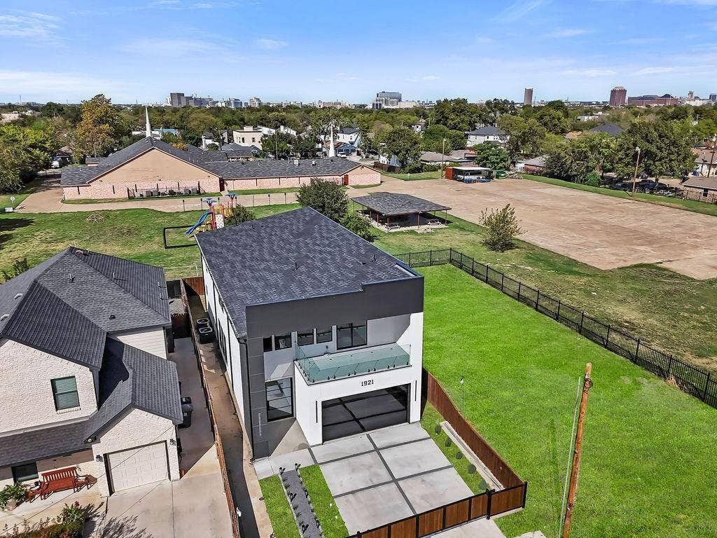 1921 Morris Street, Dallas, TX 75212 1921 Morris Street, Dallas, TX 75212