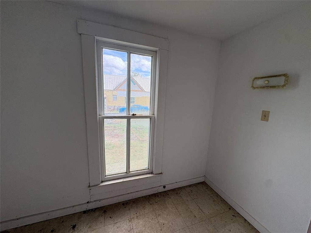 104 A E North Street, Hico, TX 76457