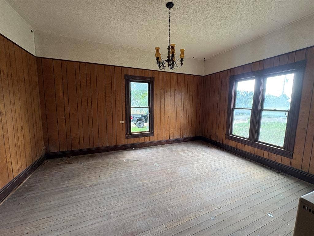 104 A E North Street, Hico, TX 76457