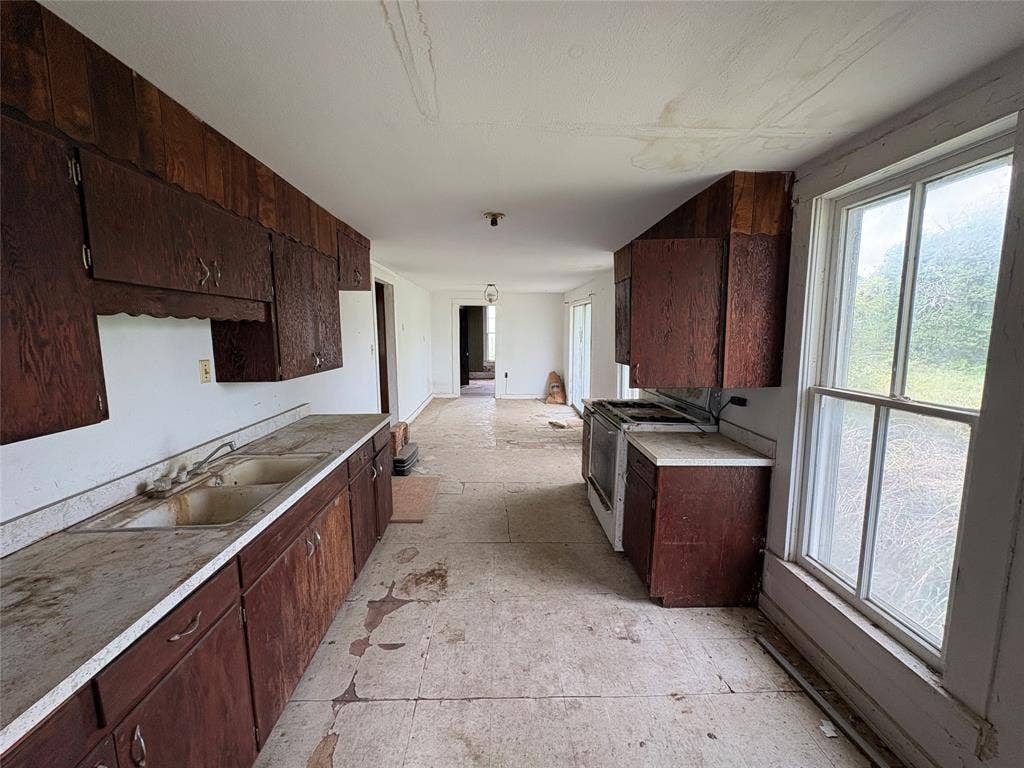 104 A E North Street, Hico, TX 76457