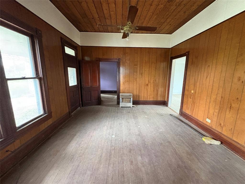 104 A E North Street, Hico, TX 76457