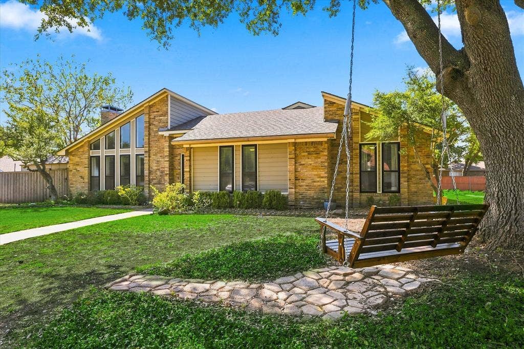 924 Thoreau Lane, Allen, TX 75002 924 Thoreau Lane, Allen, TX 75002