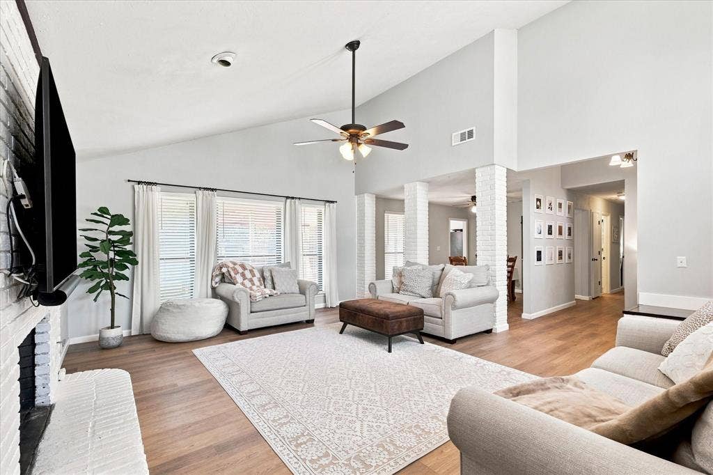 924 Thoreau Lane, Allen, TX 75002 924 Thoreau Lane, Allen, TX 75002