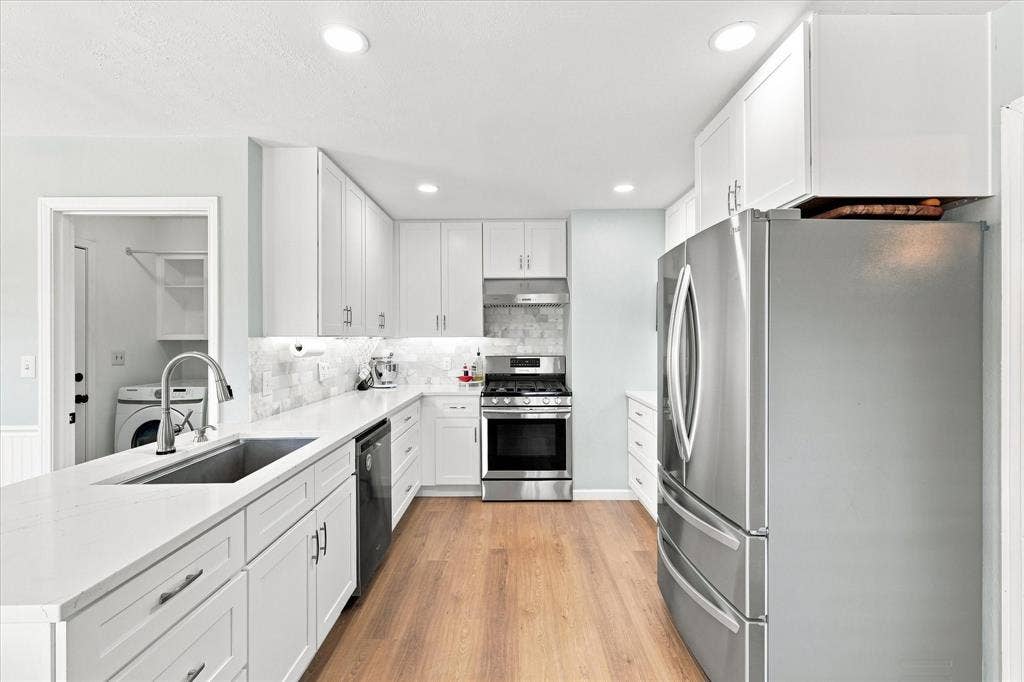 924 Thoreau Lane, Allen, TX 75002 924 Thoreau Lane, Allen, TX 75002