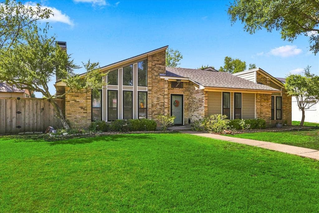 924 Thoreau Lane, Allen, TX 75002 924 Thoreau Lane, Allen, TX 75002