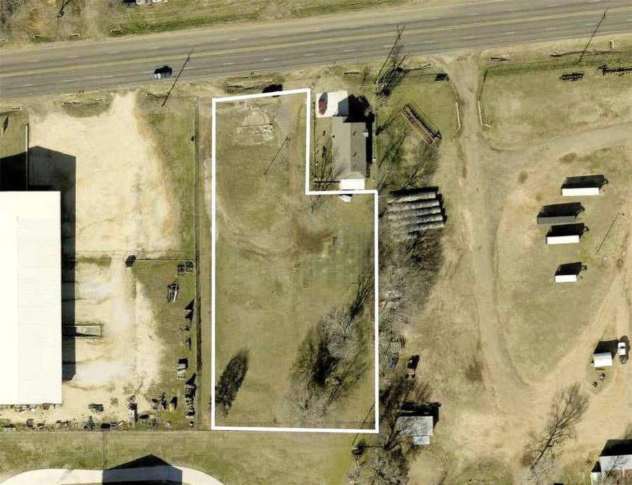 Property photo for 718 E 16th St., Mount Pleasant, TX