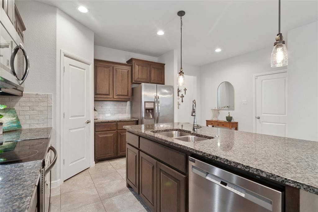 171 Colter Drive, Waxahachie, TX 75167 171 Colter Drive, Waxahachie, TX 75167