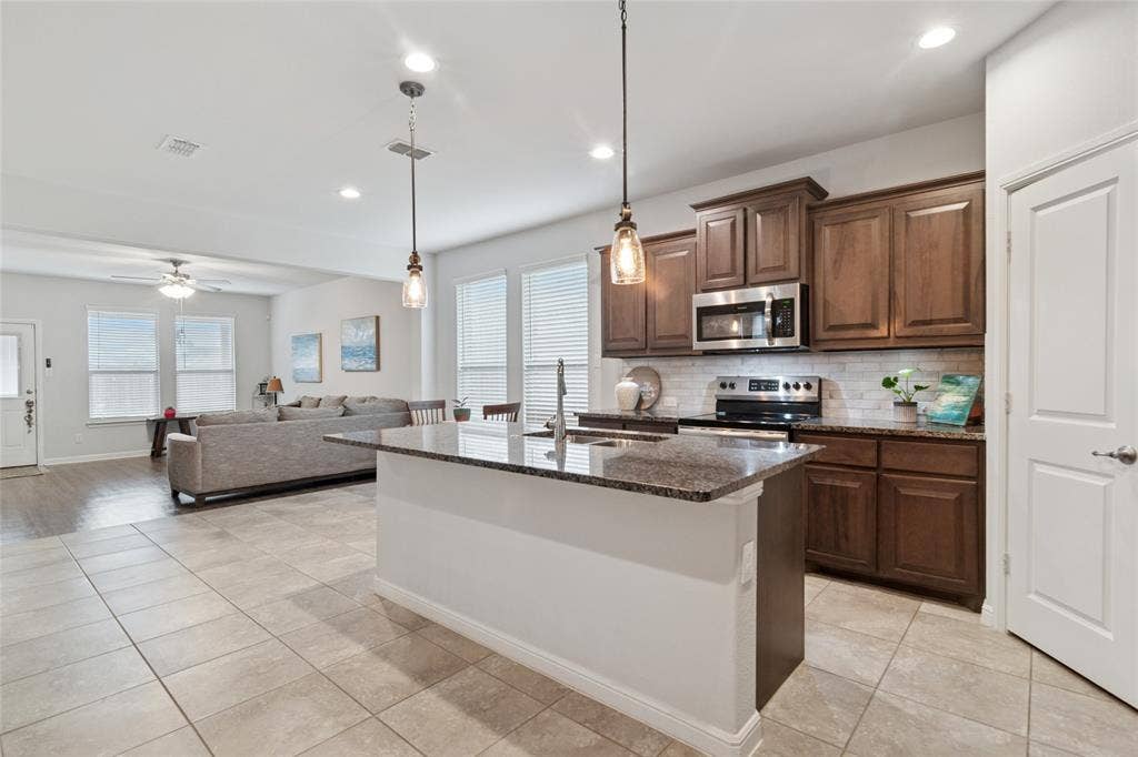 171 Colter Drive, Waxahachie, TX 75167 171 Colter Drive, Waxahachie, TX 75167