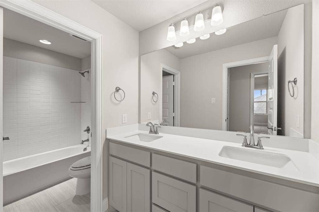 22_24. 1928 Wishon - 3RD Bath.jpg