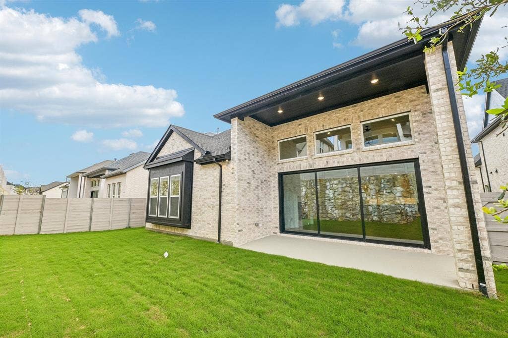 4012 Bentsen Street, McKinney, TX 75071 It's easy to take the party outside with a full wall slider leading to the spacious covered back patio and private fenced back yard!