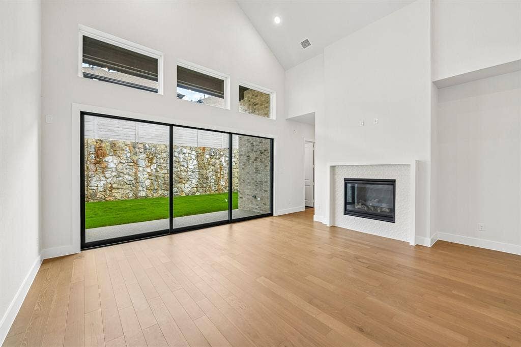 4012 Bentsen Street, McKinney, TX 75071 The full wall slider in this dream family room easily brings the outdoors in!